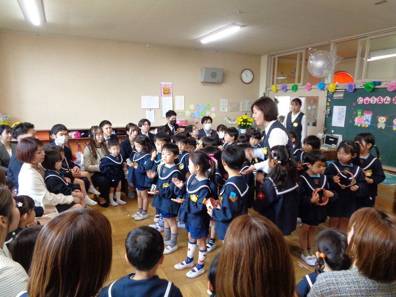年長組さんがお祝いに来てくれました。