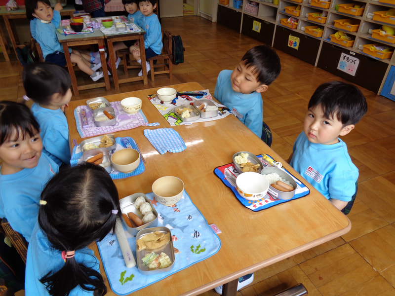 「まだだよ、お味噌汁もあげるから、待っててね」と言われちょっとの間ガマン。
