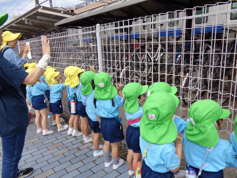 電車 大きいね。ぼく知ってる！常磐線だよね。