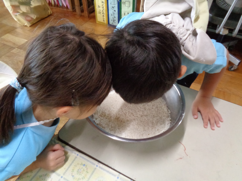 何かにおう?