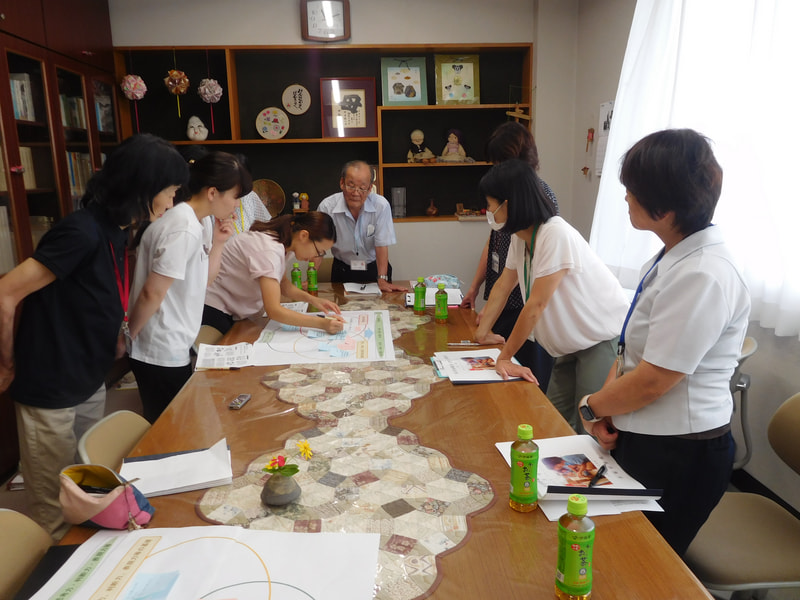 小学校の先生と本園の職員で話し合いました