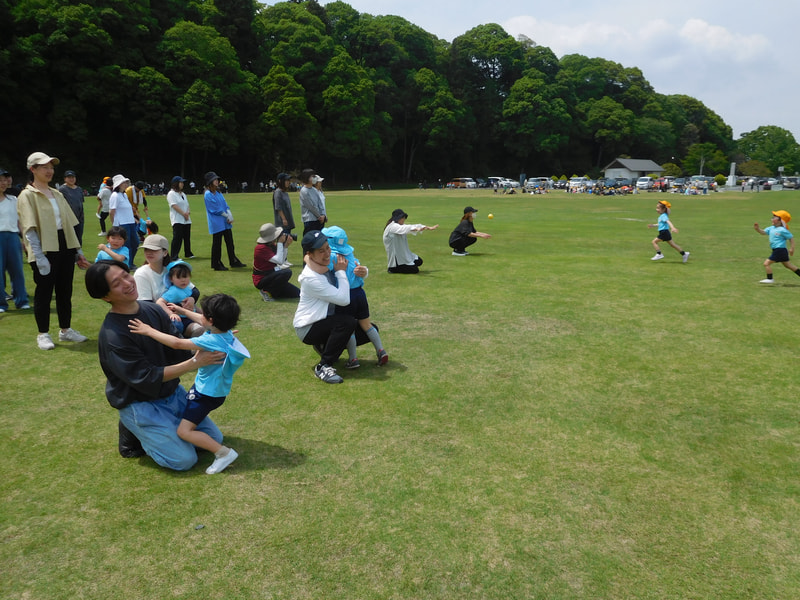 おうちの方のところまで、よ～いドン！年少さんの時よりも駆け足が早くなったね