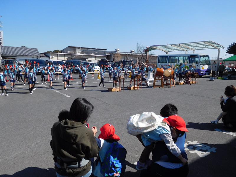 ふれあいまつりを前にいちご組のお家の方や子どもたちに聴いていただきました。