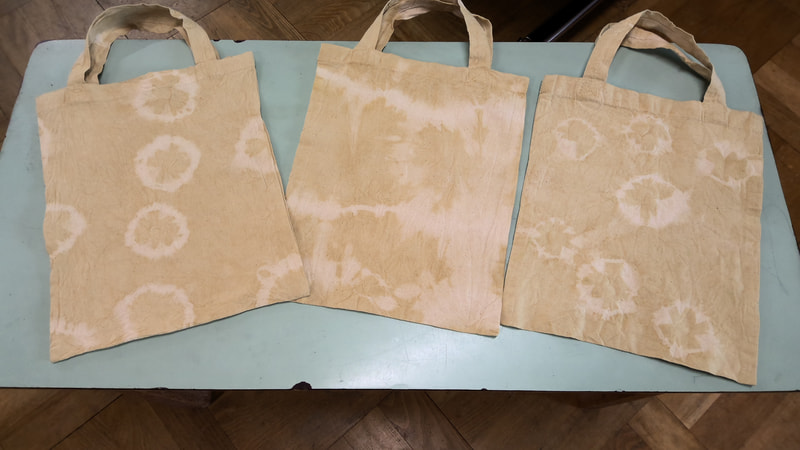 こんな素敵な手さげになりました。おうちの方にプレゼントしたら、送迎の時に使ってくれたお母さんもいてうれしいね。