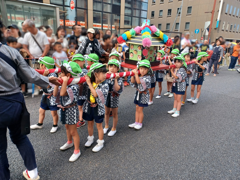 わっしょい　ピッピ　わっしょい