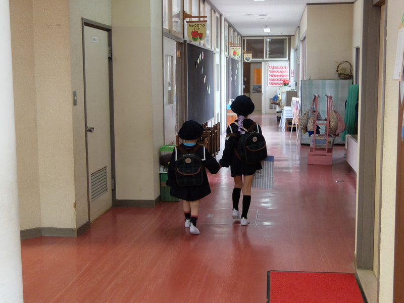 おへやはこっちだよ