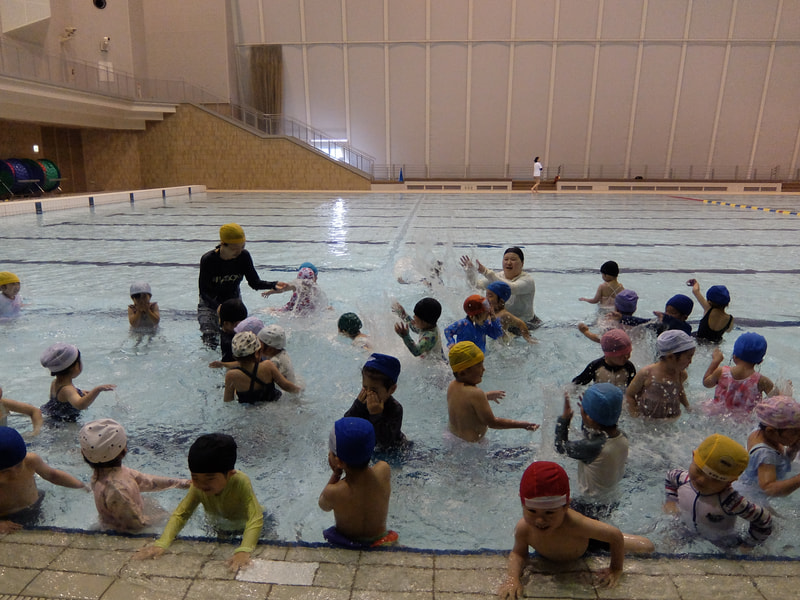 水をかけちゃえ　えい