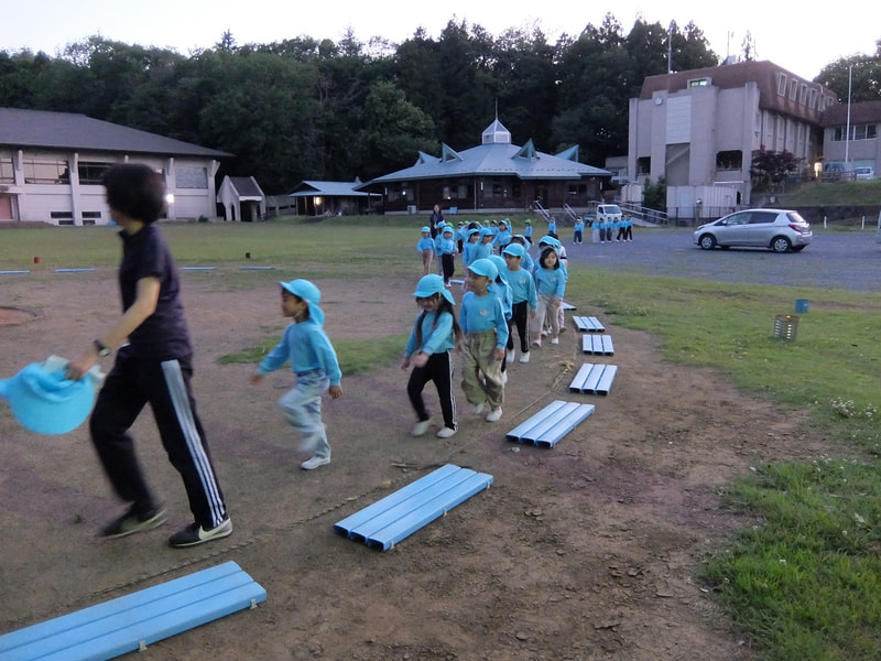 行進するよ