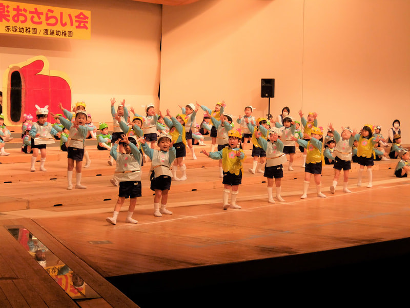 年少組<動物になって踊ろう>
