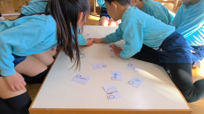 『お』「おにぎりたべる げつようび」